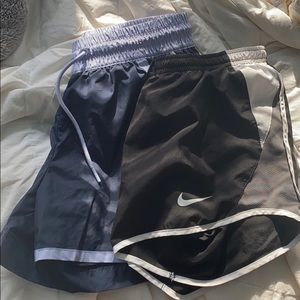 2 NIKE SHORTS